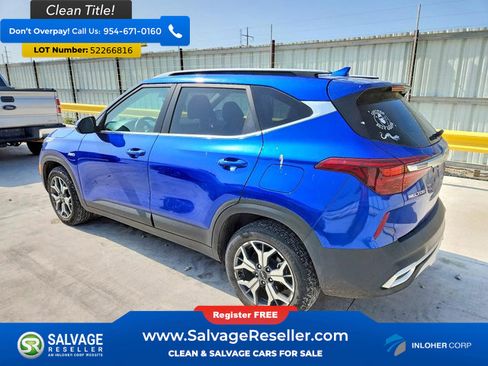 Used 2022 Kia Seltos EX AWD/4WD image 3