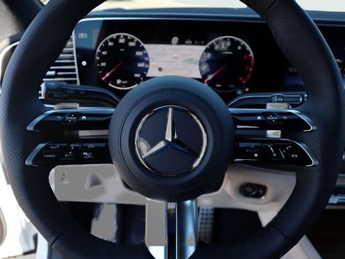 New 2026 Mercedes-Benz GLS 450 4MATIC image 40