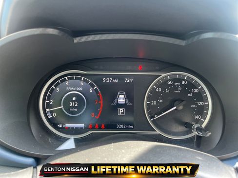 Used 2025 Nissan Versa SV w/ Trunk Package FWD image 13