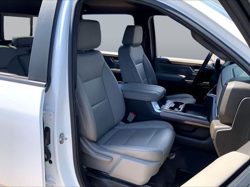 Used 2024 Chevrolet Silverado 2500 LT w/ All Star Edition AWD/4WD image 8