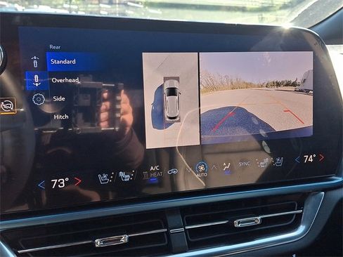 Used 2024 Chevrolet Equinox EV LT image 18