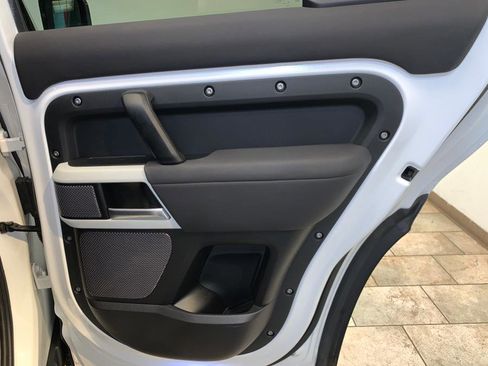 Used 2020 Land Rover Defender 110 S image 50