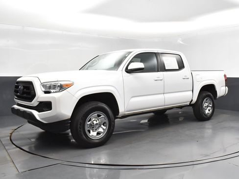 Used 2022 Toyota Tacoma SR w/ SR Convenience Package RWD image 3