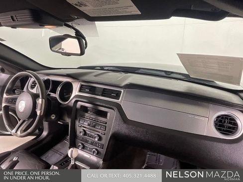 Used 2010 Ford Mustang Shelby GT500 RWD image 24