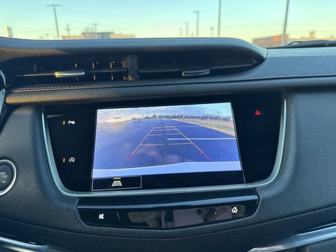 Used 2025 Cadillac XT5 Premium Luxury image 17