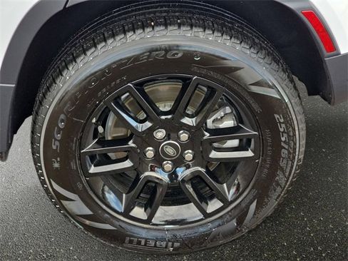 Used 2025 Land Rover Defender 110 S image 34