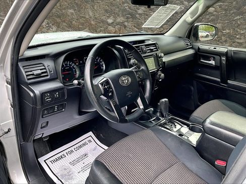 Used 2015 Toyota 4Runner Trail AWD/4WD image 11