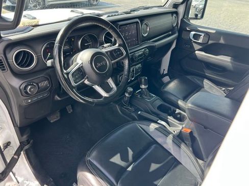 Used 2021 Jeep Wrangler Unlimited Sahara w/ Cold Weather Group AWD/4WD image 17