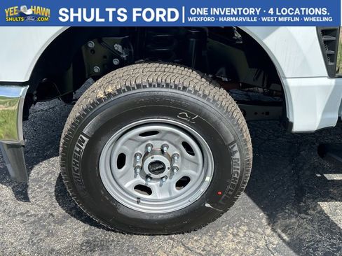 New 2026 Ford F250 XL w/ XL Chrome Package AWD/4WD image 6