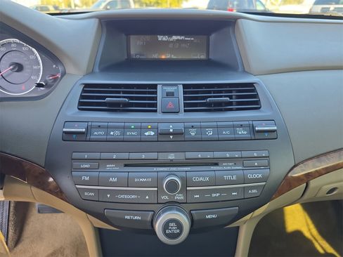 Used 2010 Honda Accord EX-L image 18