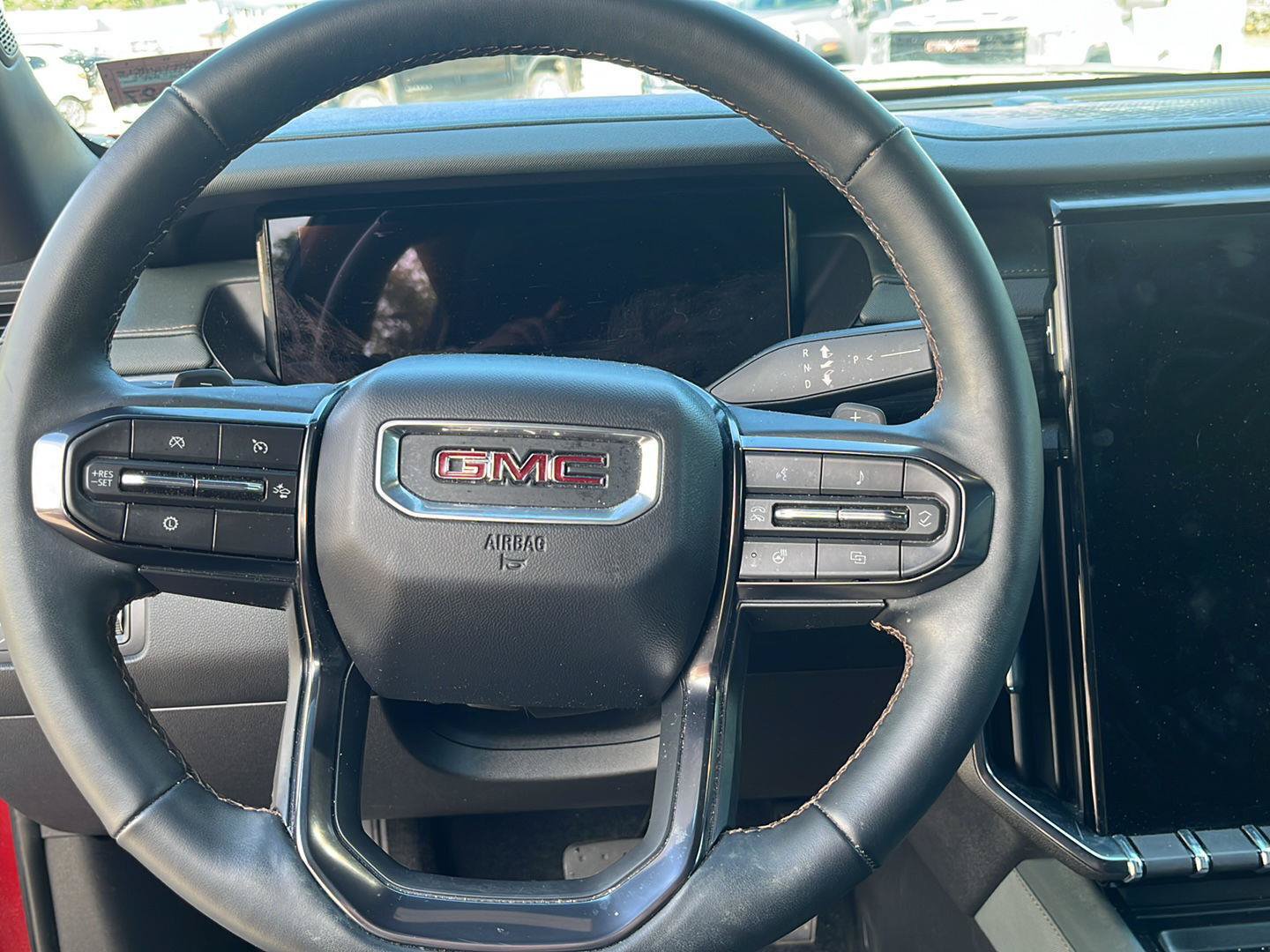 Used 2025 GMC Acadia AT4 AWD/4WD image 17