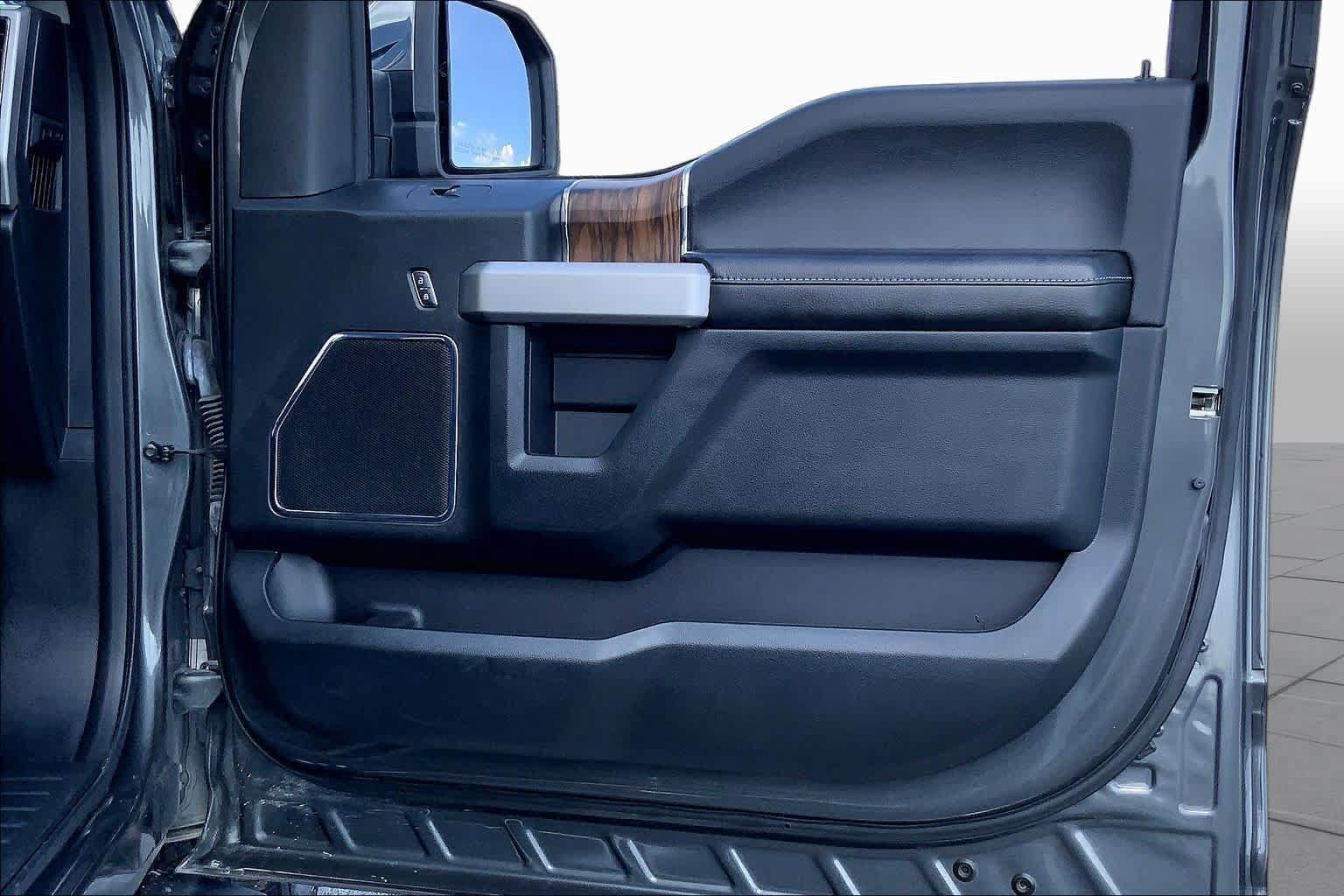 Used 2019 Ford F150 Lariat RWD image 22