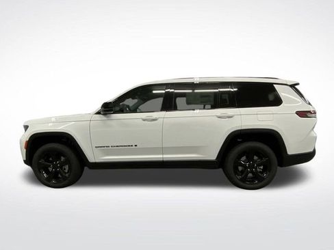 New 2025 Jeep Grand Cherokee L Limited w/ Black Appearance Package image 14