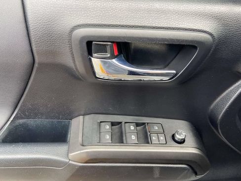 Used 2017 Toyota Tacoma TRD Pro AWD/4WD image 16