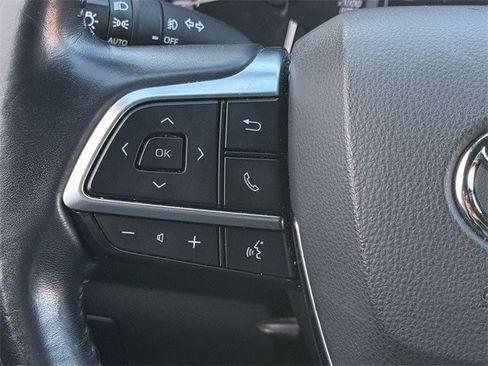Used 2021 Toyota Highlander XSE image 13