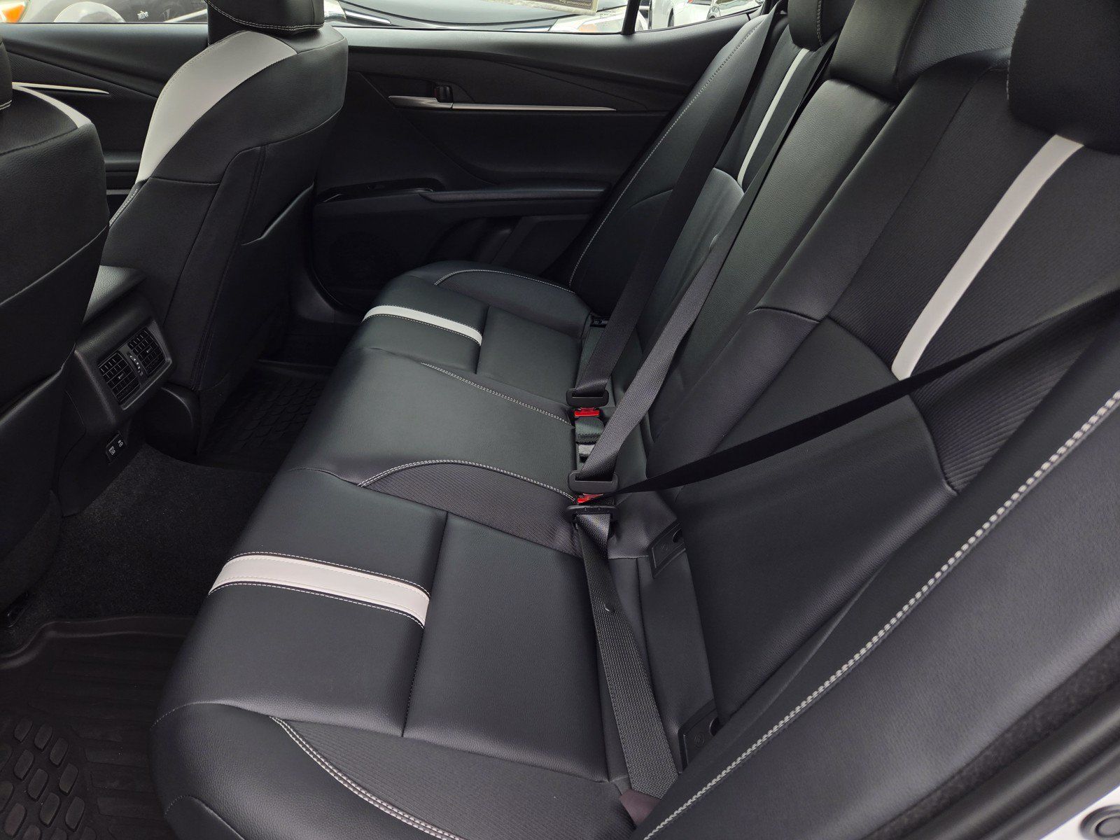 Certified 2026 Toyota Camry SE w/ Convenience Package FWD image 11