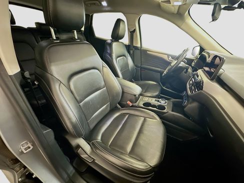 Used 2021 Ford Escape SEL image 32