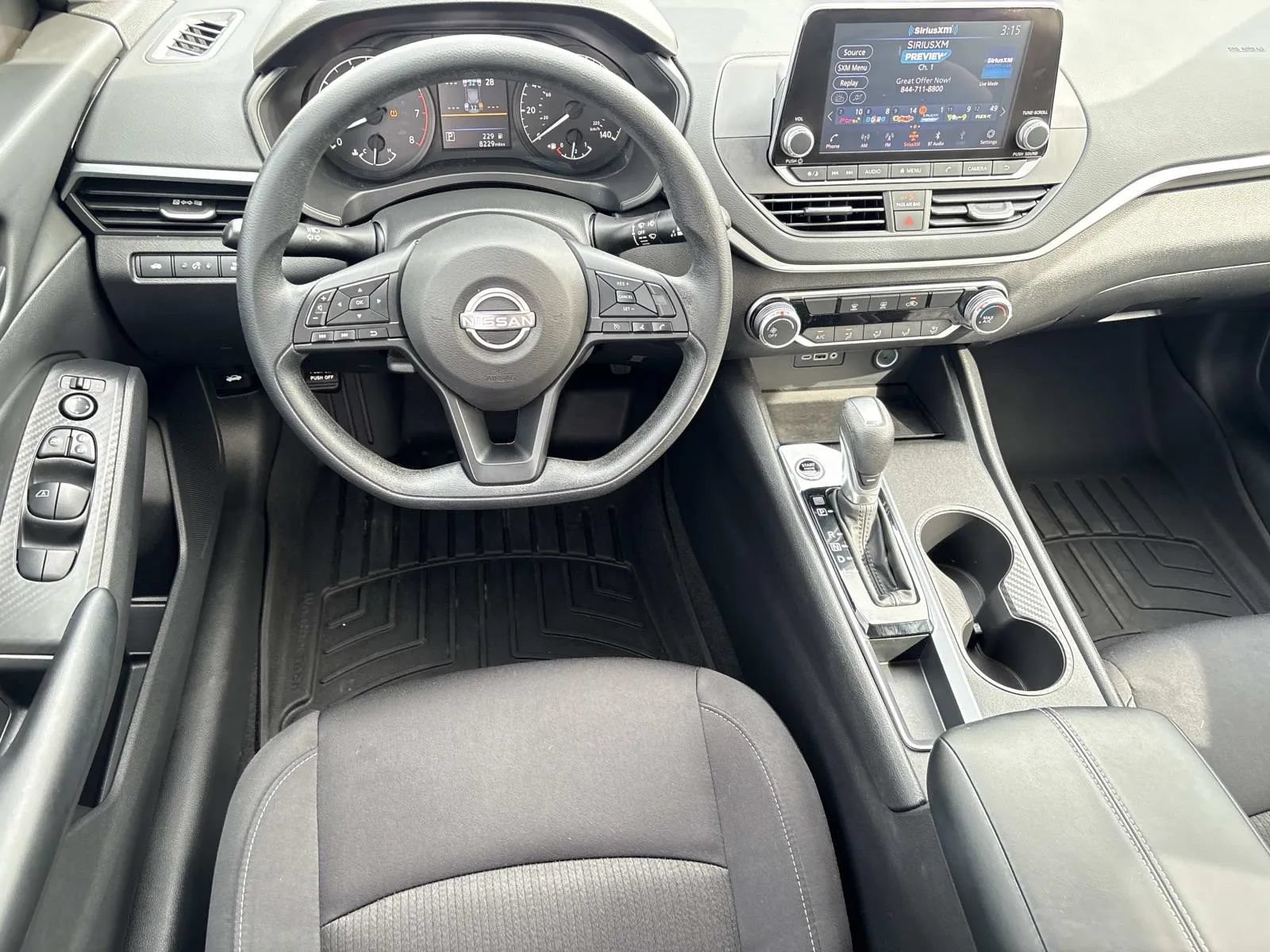 Used 2025 Nissan Altima 2.5 S FWD image 12