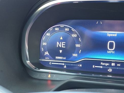 Used 2023 Chevrolet Tahoe Z71 w/ Luxury Package image 28