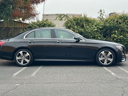 Used 2020 Mercedes-Benz E 350 Sedan image 2