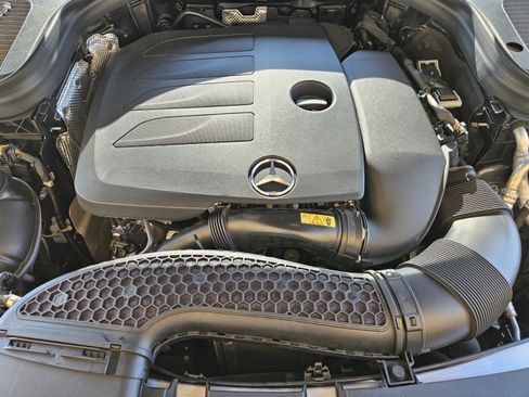 Used 2023 Mercedes-Benz GLC 300 4MATIC Coupe image 28
