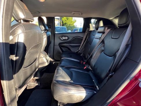 Used 2015 Jeep Cherokee Trailhawk w/ Leather Interior Group image 24