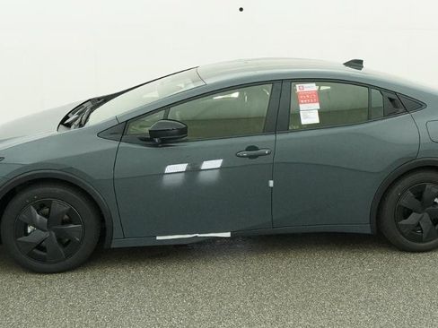 New 2026 Toyota Prius Plug-In Hybrid FWD image 31