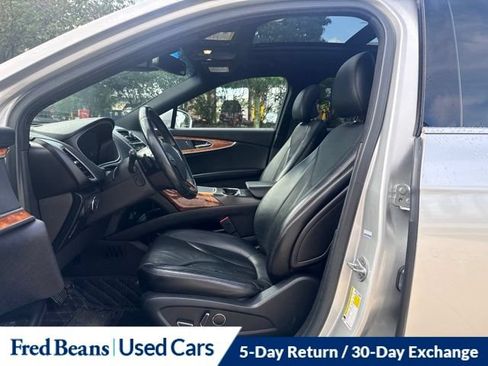 Used 2016 Lincoln MKX Reserve w/ Technology Package AWD/4WD image 13