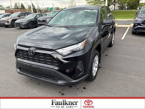 Used 2025 Toyota RAV4 LE AWD/4WD image 16