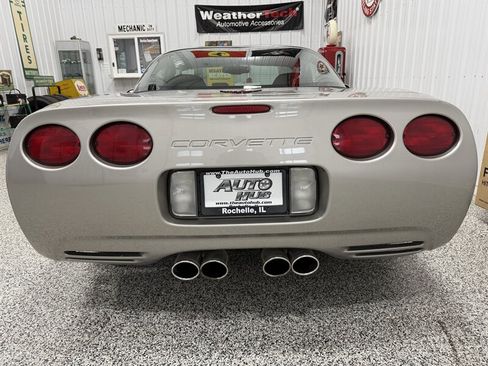 Used 1999 Chevrolet Corvette Coupe w/ Performance Handling Pkg RWD image 16