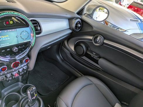 Used 2024 MINI Cooper 2-Door Hardtop image 16