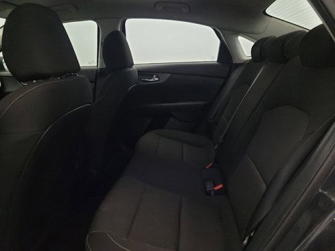 Used 2019 Kia Forte LXS FWD image 18