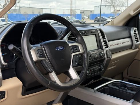 Used 2017 Ford F250 Lariat w/ Lariat Ultimate Package image 17