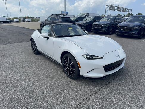 New 2026 MAZDA MX-5 Miata Grand Touring w/ Appearance Package RWD image 13