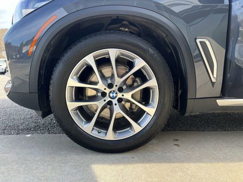 Used 2019 BMW X5 xDrive40i w/ Premium Package 2 image 13