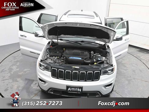 Used 2019 Jeep Grand Cherokee Limited image 33