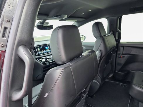 New 2026 Chrysler Pacifica Select w/ S Appearance Package image 33