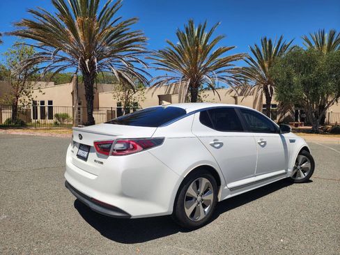 Used 2014 Kia Optima EX image 9