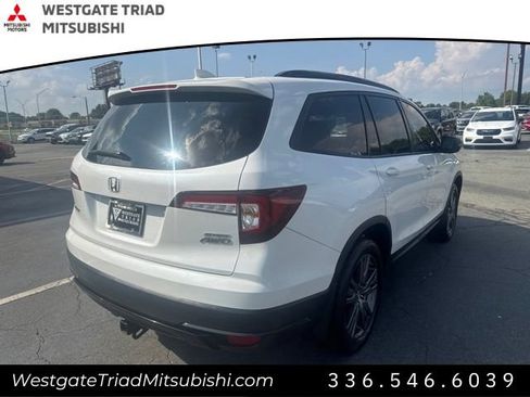 Used 2022 Honda Pilot Sport image 11