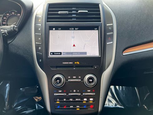 Used 2017 Lincoln MKC Reserve AWD/4WD image 19
