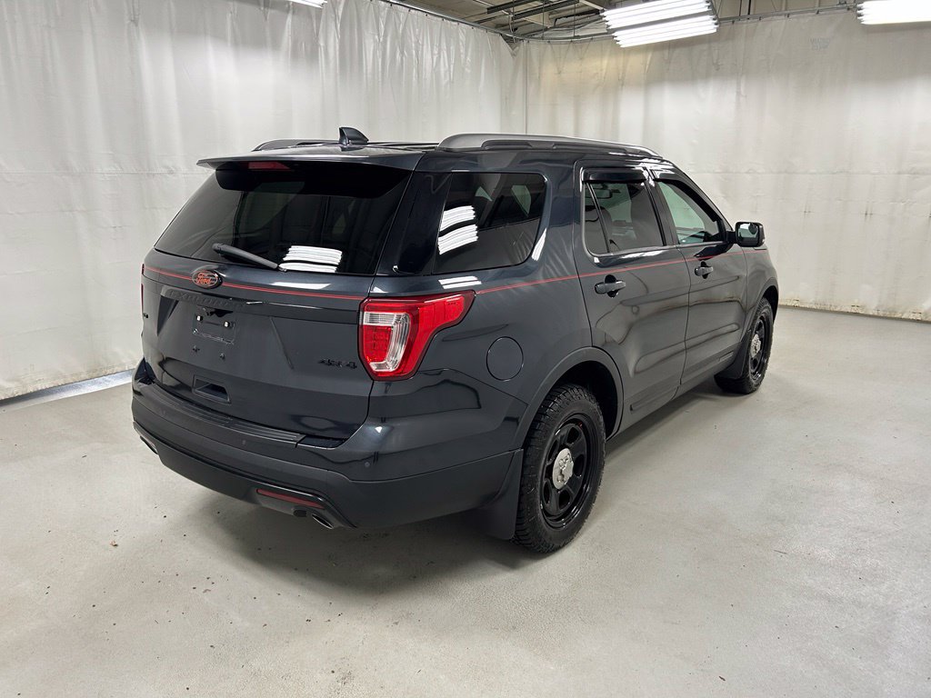 Used 2017 Ford Explorer XLT w/ Equipment Group 202A AWD/4WD image 5