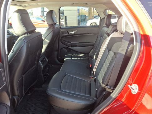 Used 2022 Ford Edge SEL w/ Convenience Package image 10