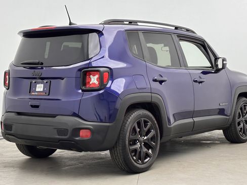 Used 2018 Jeep Renegade Altitude w/ Safety & Security Group FWD image 7