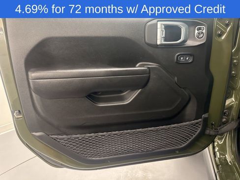 Used 2024 Jeep Gladiator Sport image 29