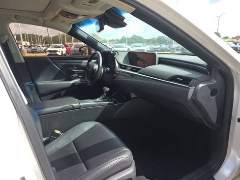 Used 2020 Lexus ES 350 w/ Premium Package FWD image 9