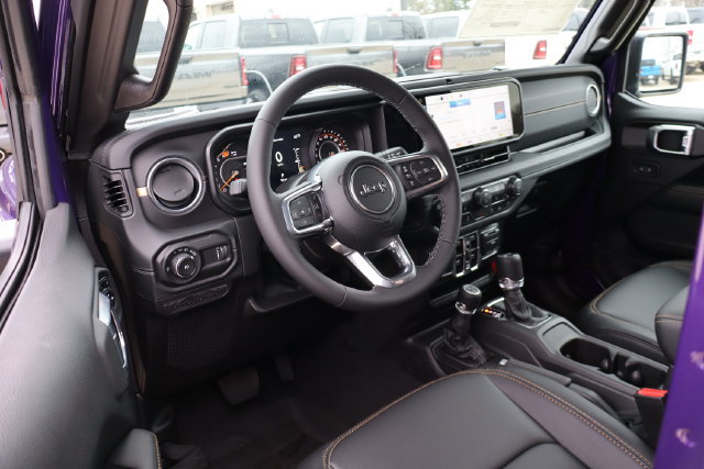 New 2026 Jeep Wrangler Unlimited Sahara AWD/4WD image 18