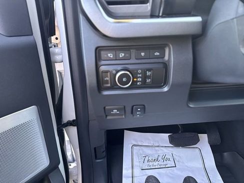 Used 2024 Ford F250 Platinum w/ Tremor Off-Road Package AWD/4WD image 12
