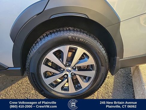 Used 2023 Subaru Outback Premium image 19