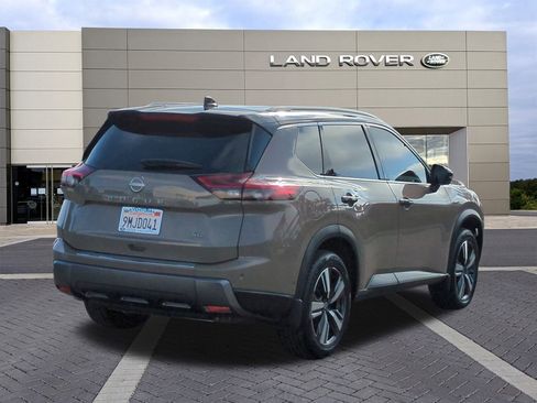 Used 2024 Nissan Rogue SL w/ SL Premium Package image 5