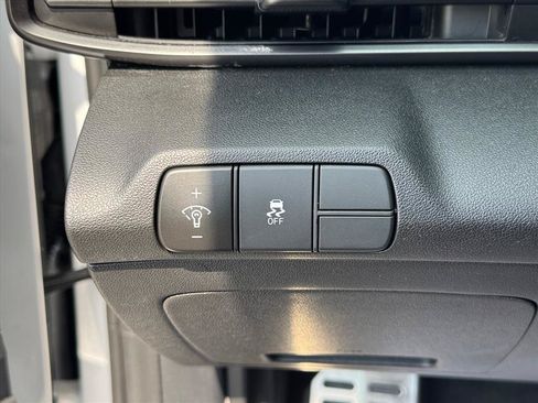 Used 2025 Hyundai Elantra Sport FWD image 20